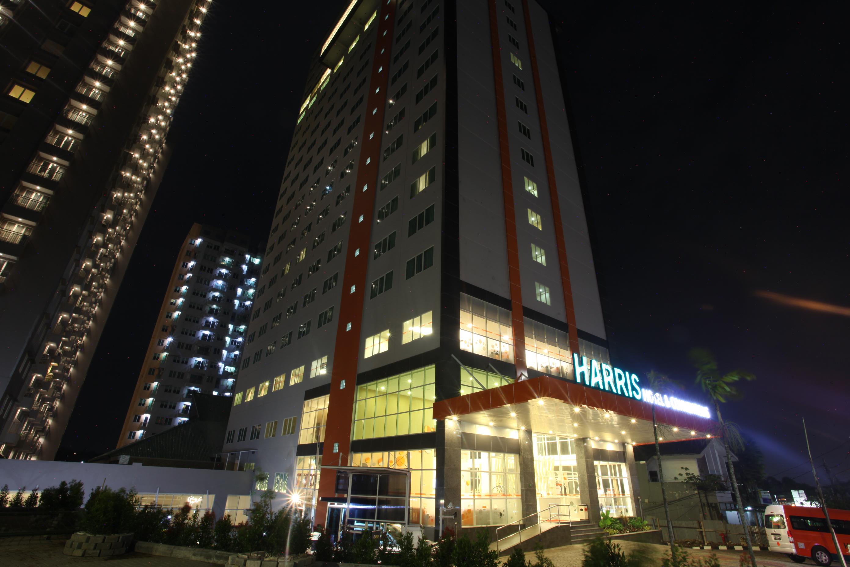 Harris Hotel & Conventions Ciumbuleuit Bandung Exteriör bild
