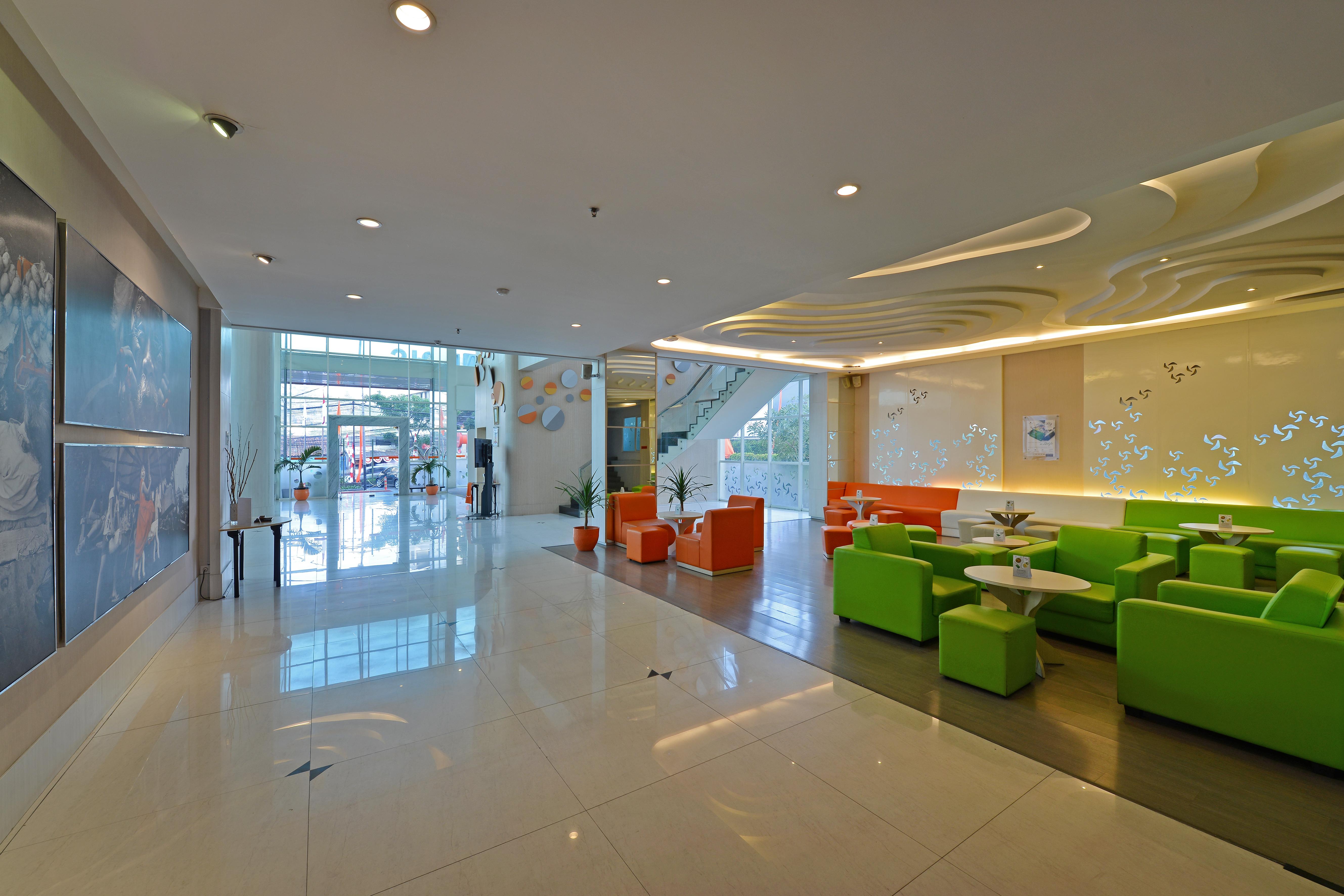 Harris Hotel & Conventions Ciumbuleuit Bandung Exteriör bild
